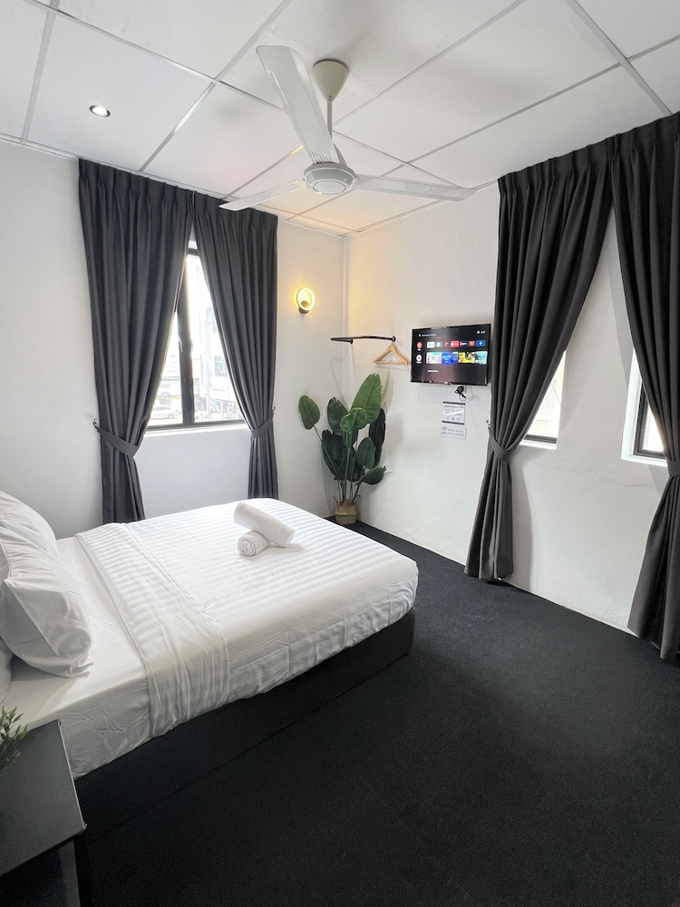 Quee Hotel