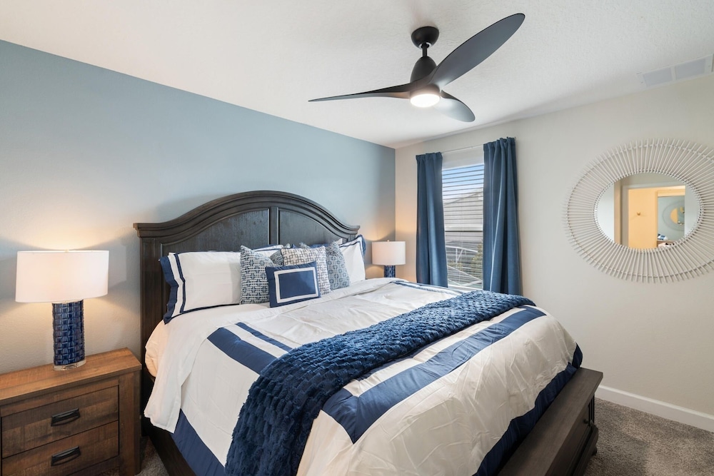 ChampionsGate Resort 8-Bedroom Vacation Pool Home - Includes Resort Clubhouse Amenity Access! 8 Home