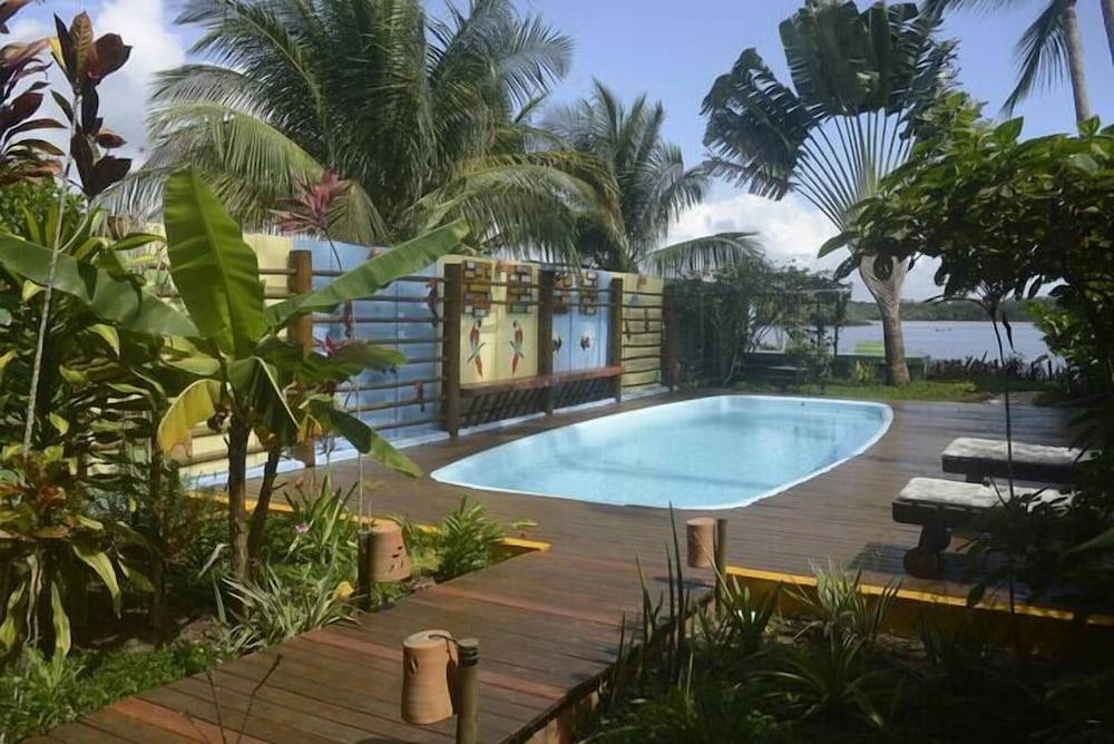 Casa de Temporada Felicidade, 38 Hóspedes, 2 Piscinas, 9 Suítes e 2 Churrasqueiras em Itacaré Bahia