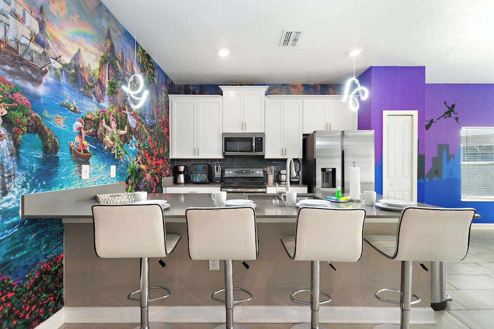 Wonderland Sleeps 14 Free Waterparks and South Facing Pool