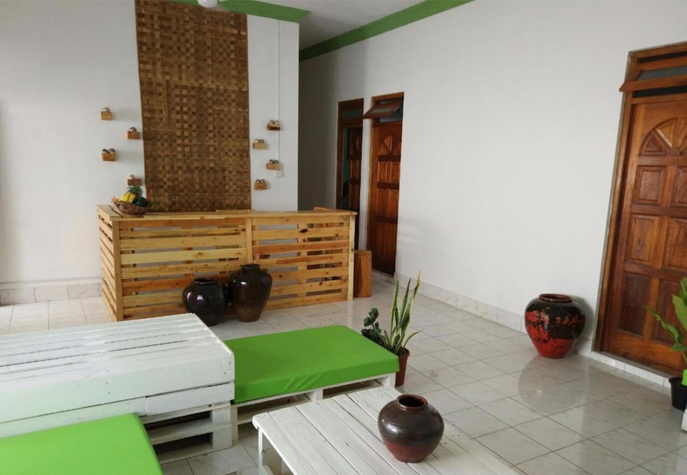 Veli Thoddoo Inn
