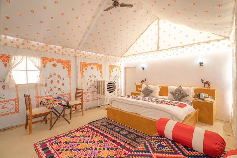 Sand World Desert Camp