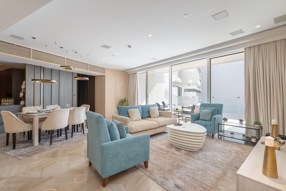 Stunning 3-bedroom Retreat at Five Palm Jumeirah With Spectacular Views and Direct Access to the West Beach