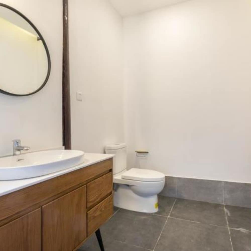 Meet LaVilla House Disney Airport Branch