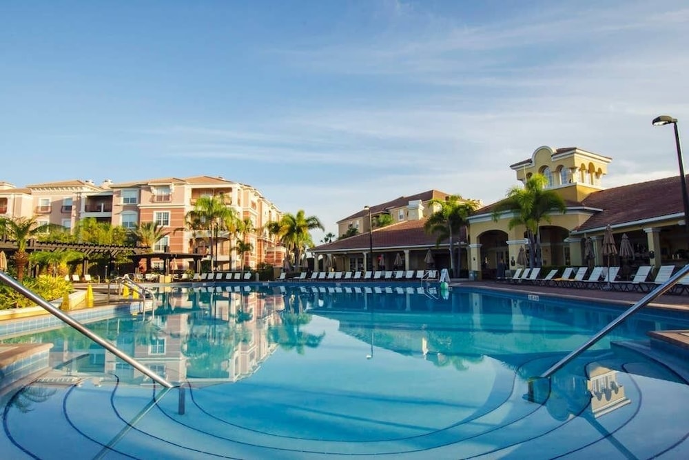 Spacious and Modern Townhome! Close to Attractions and Conventions Center! 3vc5014-10