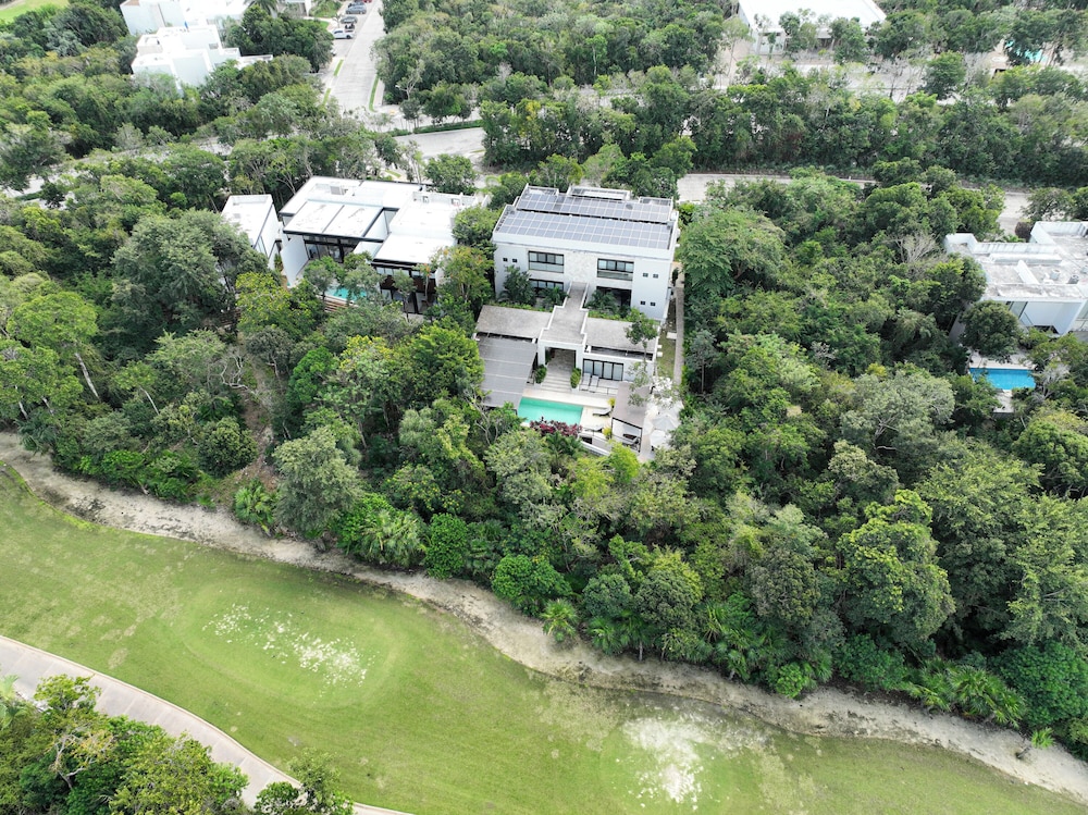 Hotel Xaha Villas Suites & Golf Resort - Image 1