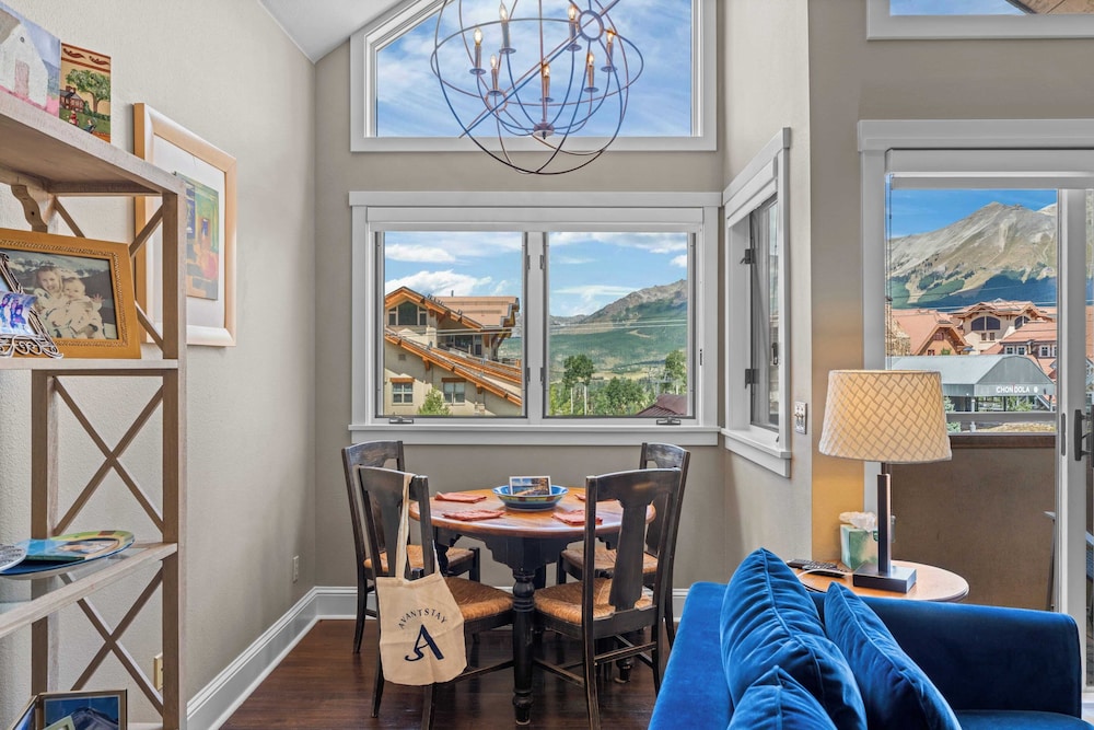 Blue Mesa Lodge 40A by Avantstay Ski In/ Ski Out Unit w/ Balcony!