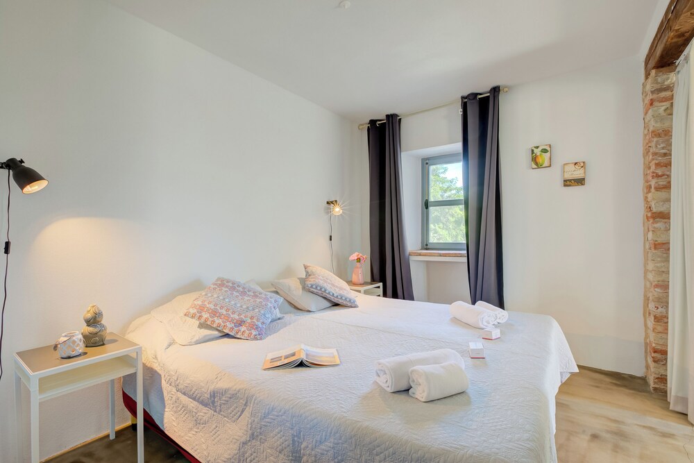 Bocca Al Lupo Apartments