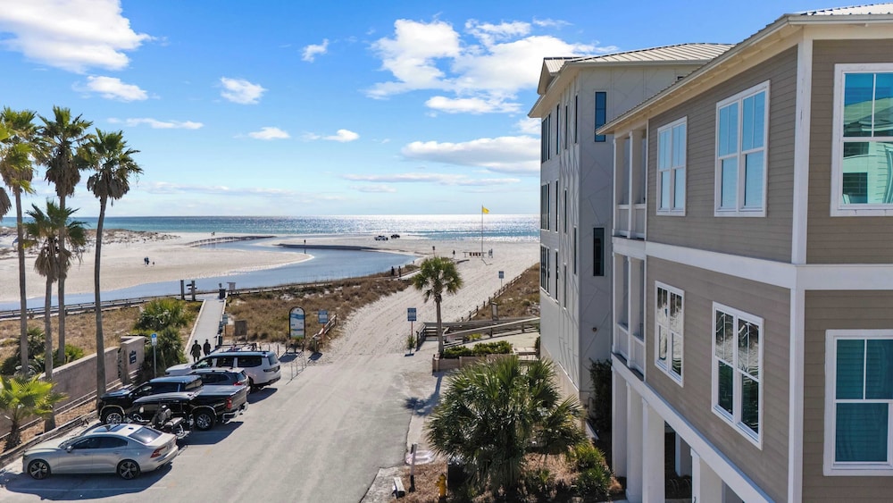Grayt Digs by Avantstay Next to Beach, Oceanview