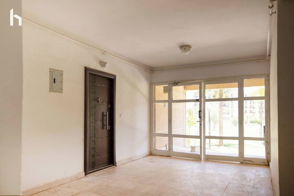 3Beds Apartment in Rehab City