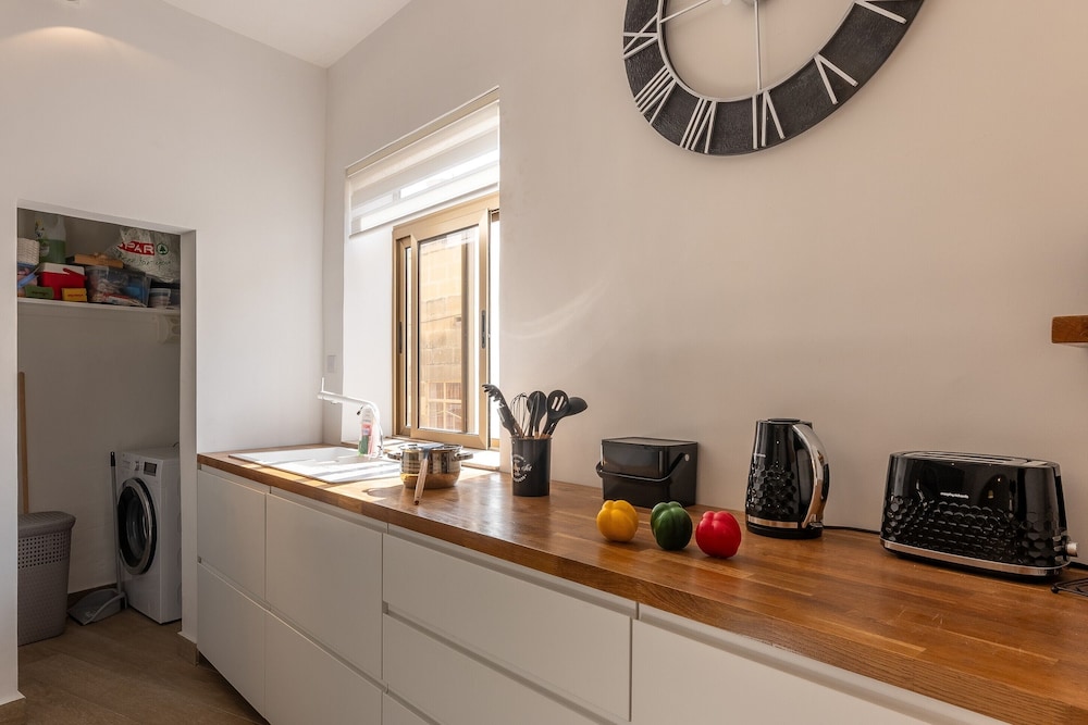 Magnificent Sea View Penthouse Cospicua