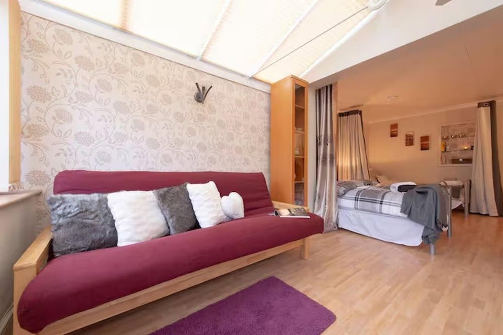 3bedroom Sleeps8 Parking Familyfriendly Nearexcel