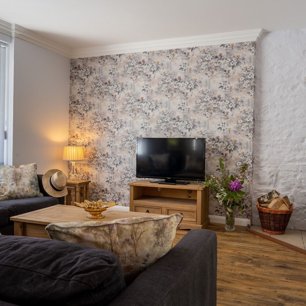 Strelna Coach House - Gateway to the Moor view 4