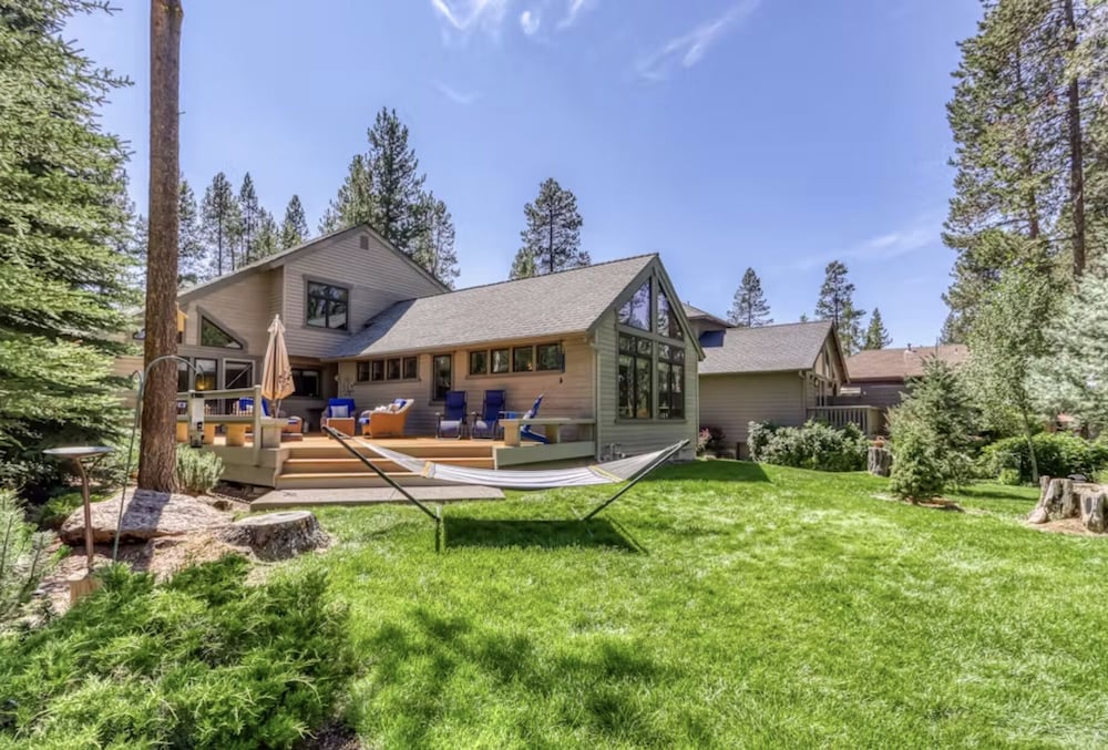 28 Big Leaf 3 Bedroom Home