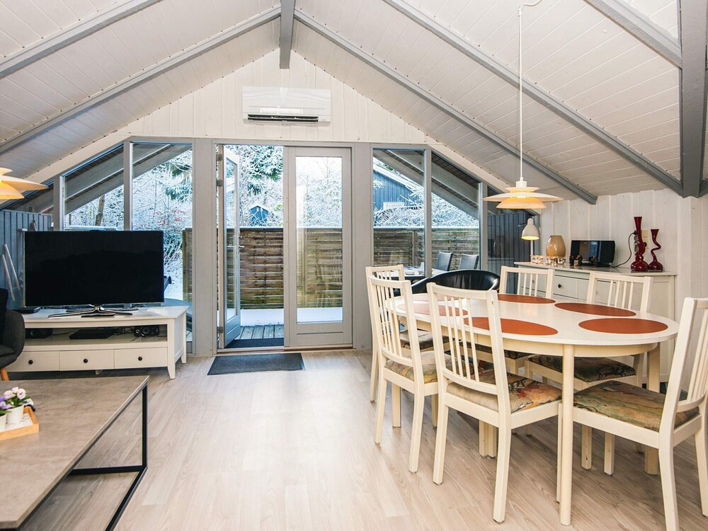 6 Person Holiday Home in Give