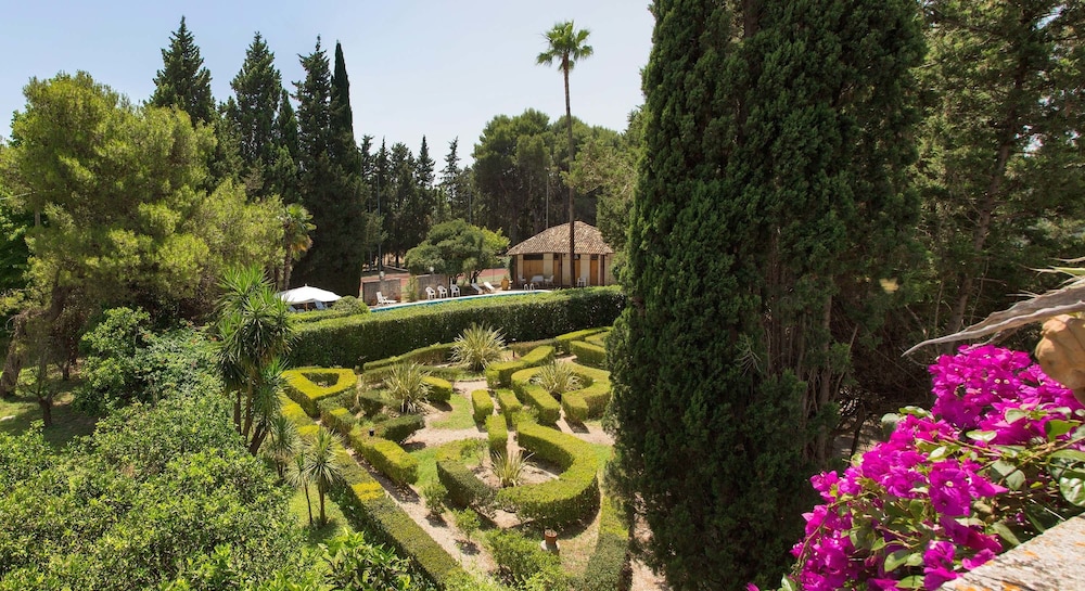 Villa Pignatelli