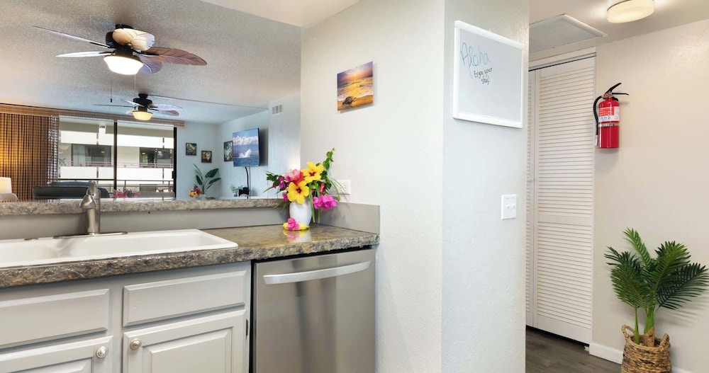 Oceanfront Condo 117 in Kailua-kona