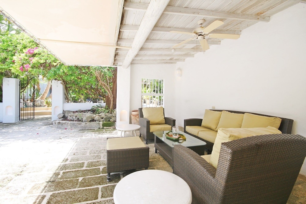 Poolside Paradise Near Beach - Pavilion Villa by Bluescape