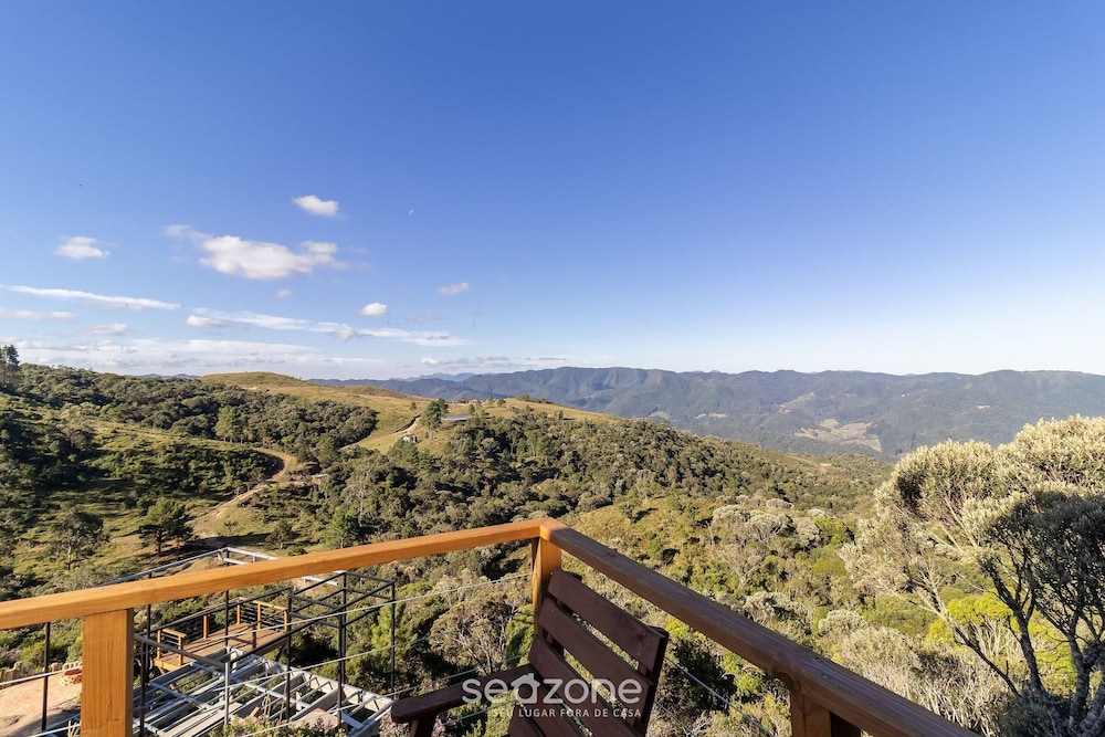 Cabana jacuzzi e vista na serra VST036