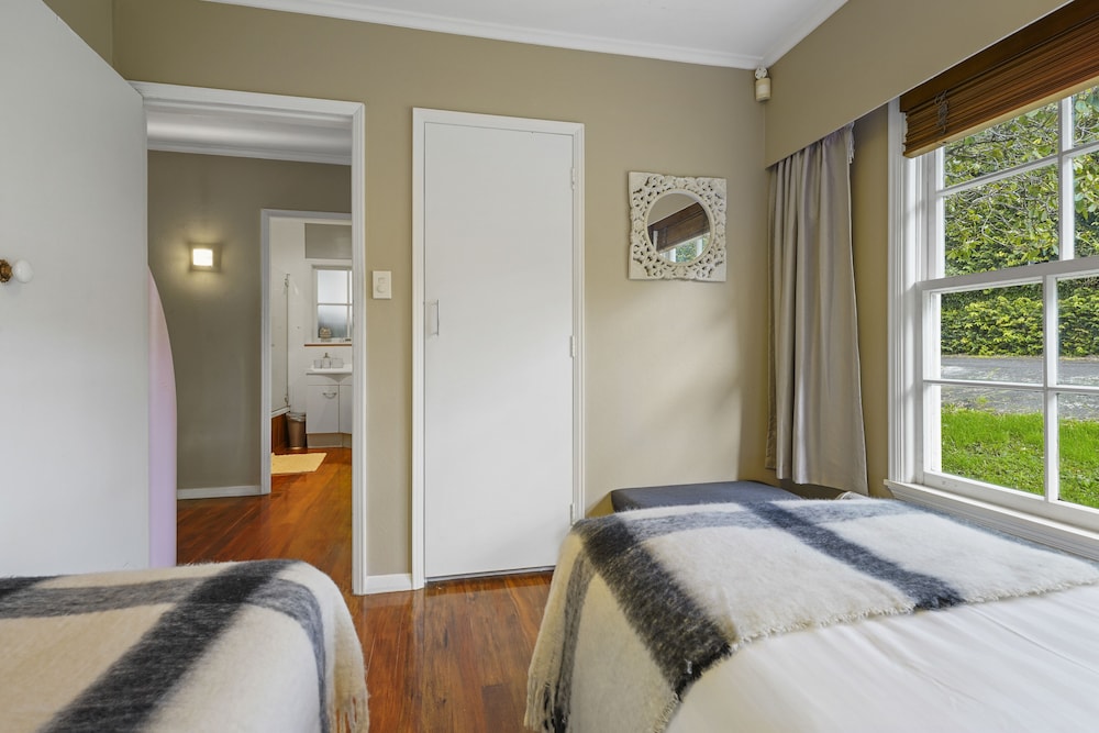 Kohi Family Home- Netflix & Gardens View view 5