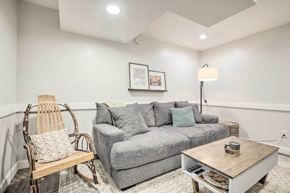 Dog-friendly Raleigh Apartment ~ 5 Mi to Downtown! view 4