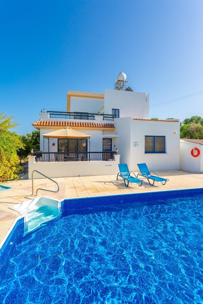 Villa Charoula Pente Large Private Pool A C Wifi - 3274 view 4