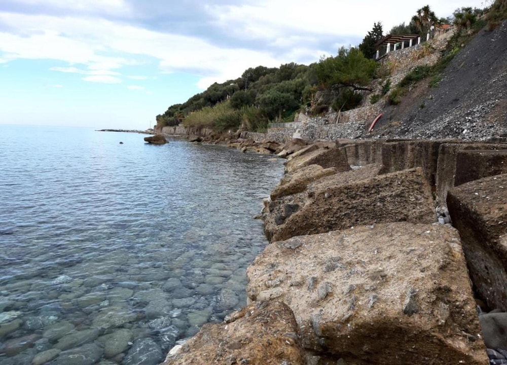 Chalet in Cilento With Sea View and Pool