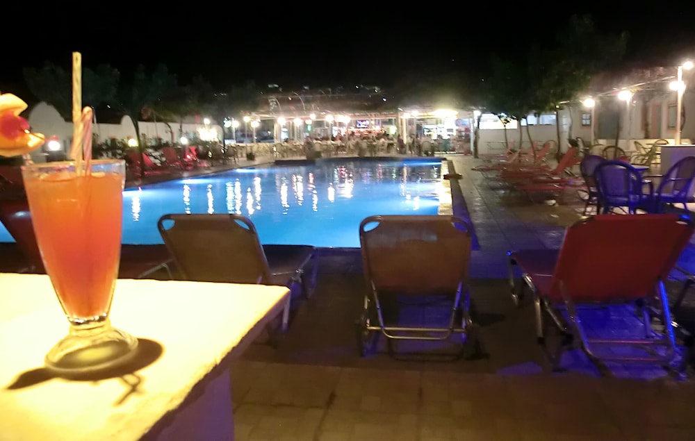 Santorini Camping & Hostel