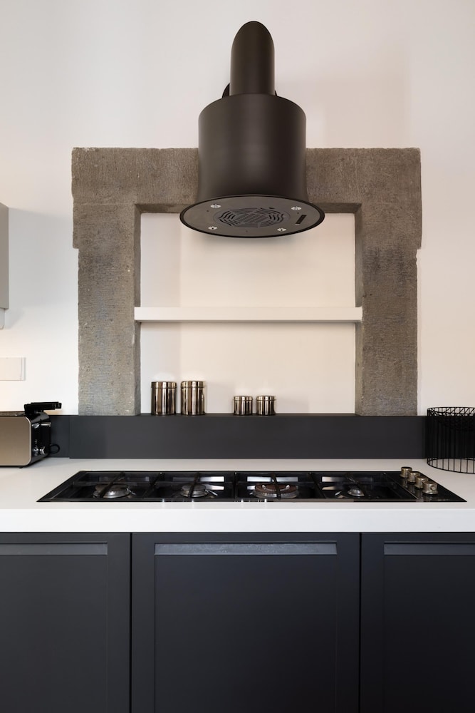 Stunning Rose Trastevere Apartment
