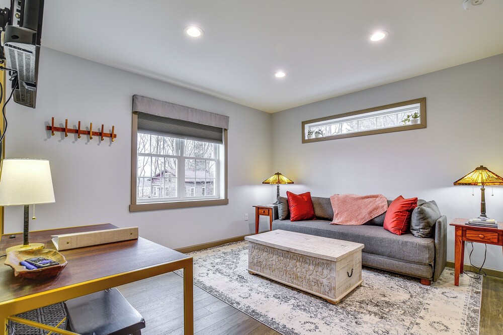 Seneca Lake Wine Trail Studio w/ Water View!