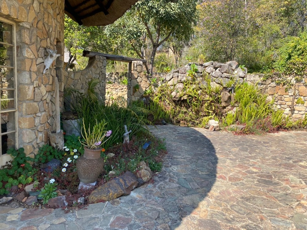 Beautiful Round Shaped Cottage - 2094