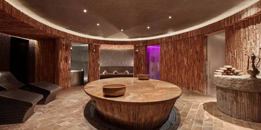 LVStripHouse Condos Sleeps up to 14