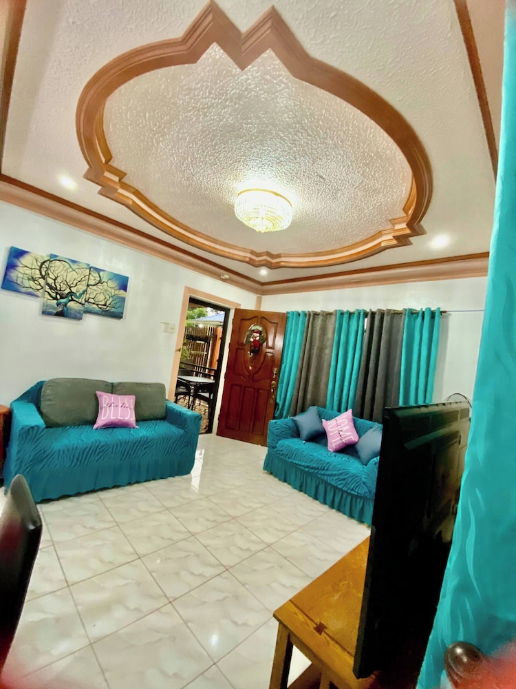 Len's Staycation 3bdr-2br-downstairs ,netflix&wifi