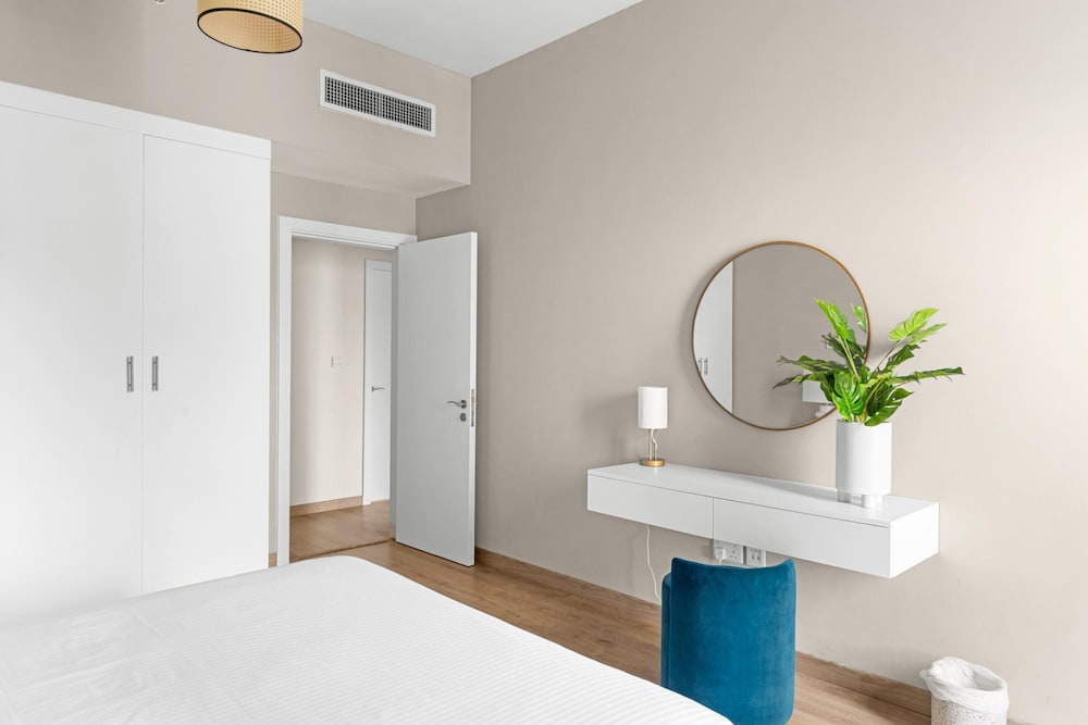 2BR Escape With Panoramic Marina Views in JBR