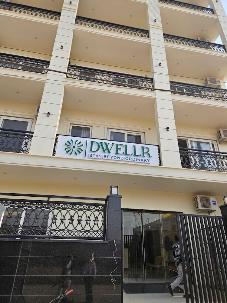 Hotel Dwellr