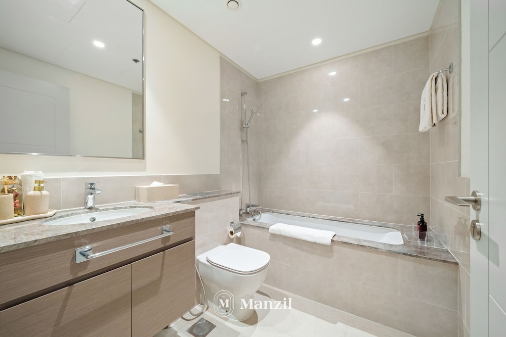 Manzil - 3BR in Downtown with Burj View