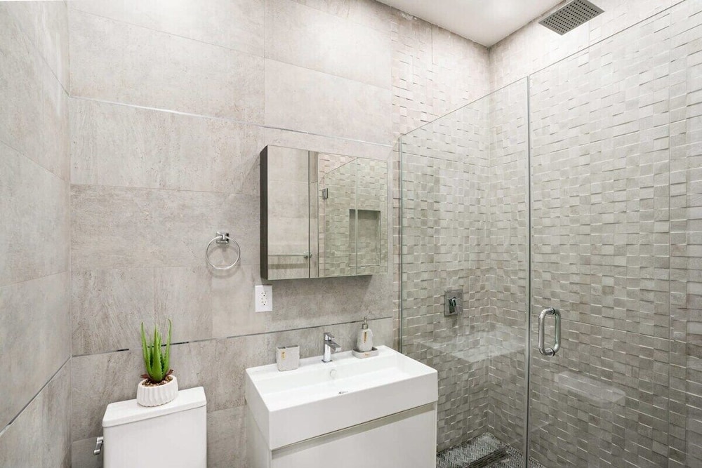 317 UES Apartments