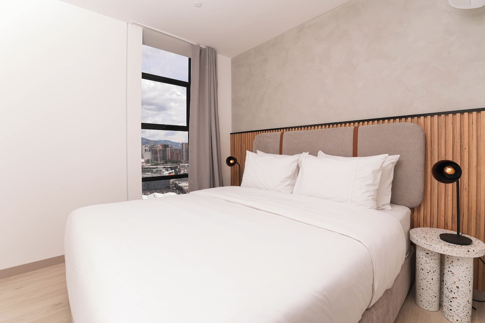 Metropolitan Living by HOUSY
