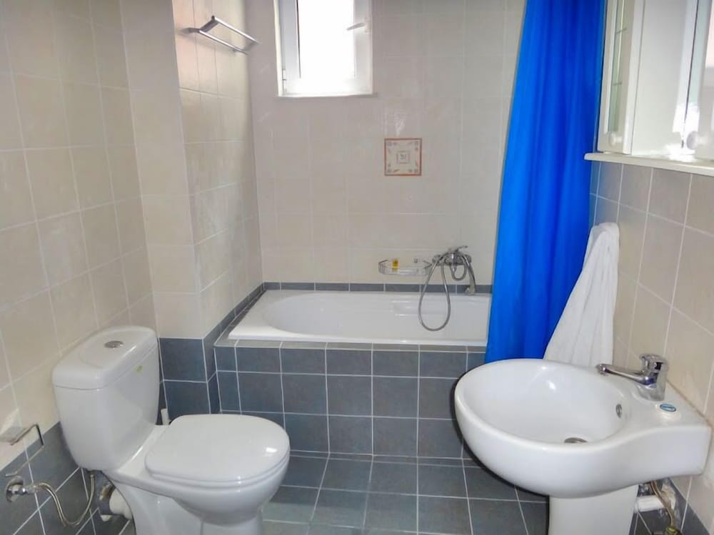 Midia Suites