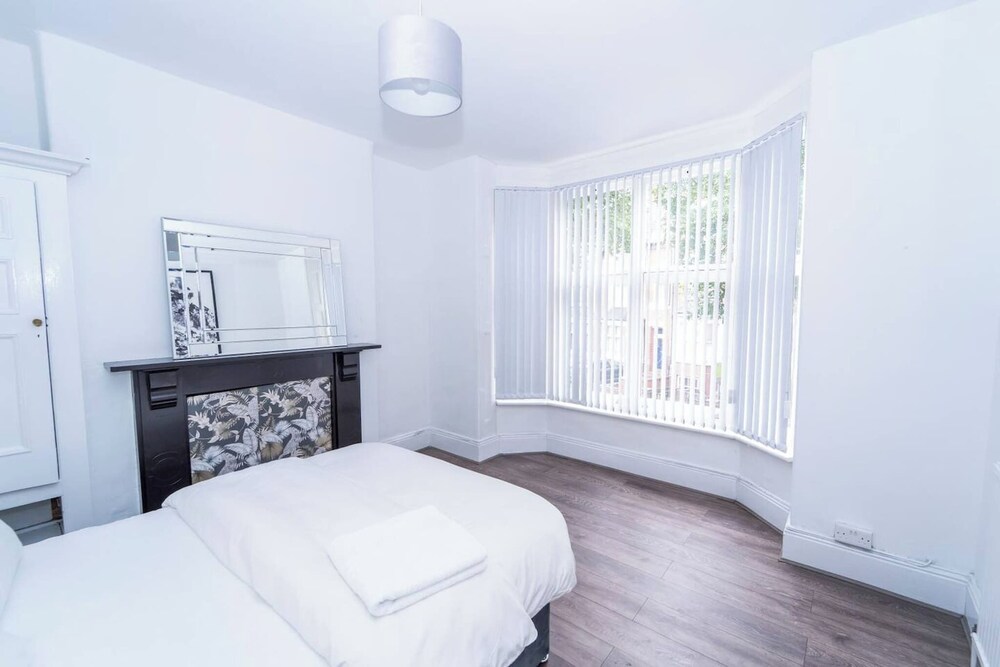 Charming Victorian Home in Heart of Leicester