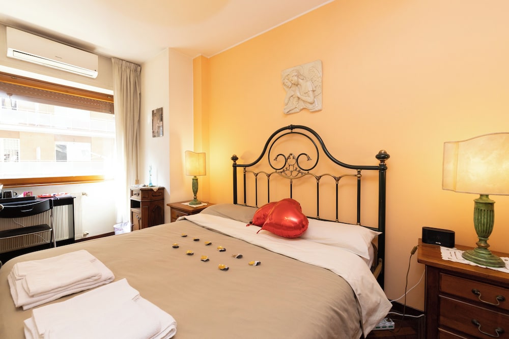 Rachele Charming House in Heart of Rome