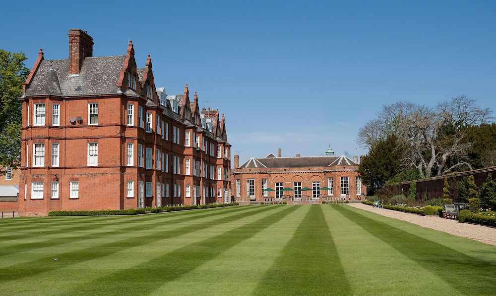 Newmarket Vacations - The Jockey Club Rooms - Property Image 29
