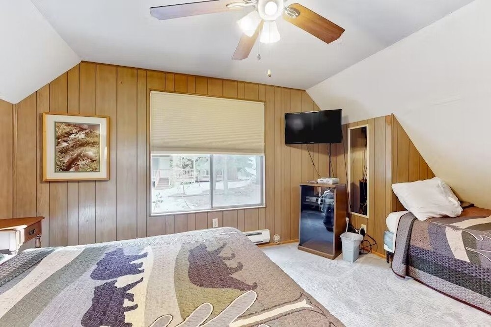 2538 Talbot 3 Bedroom Cabin