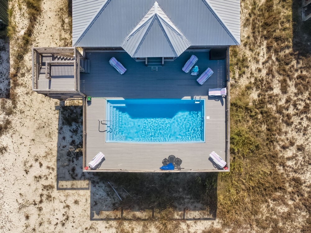 Bay Breeze - 2420 Bienville 4 Bedroom Home