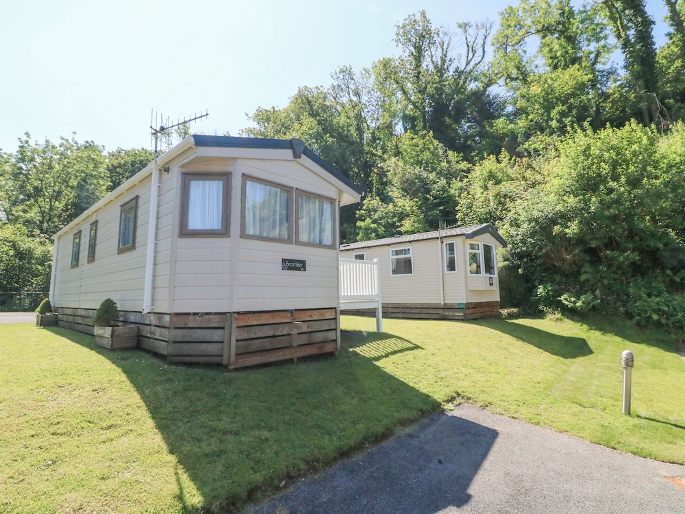 26 Manleigh Park