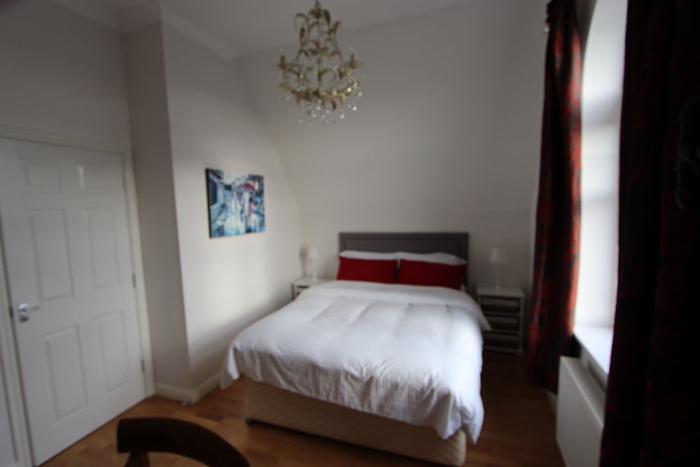 Immaculate 4Bd Family Home In Lee On The Solent