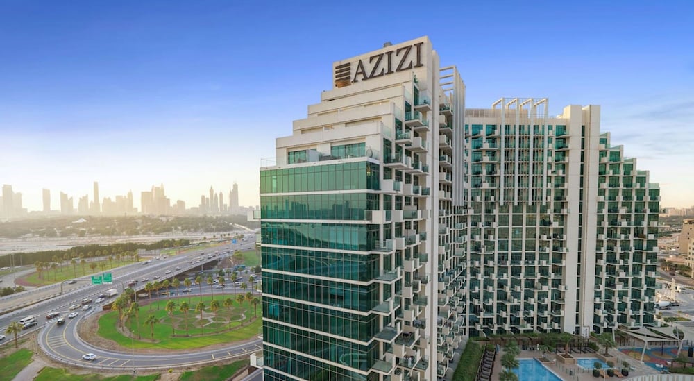 1BR Apt Near Downtown Dubai Pool Skyline Views
