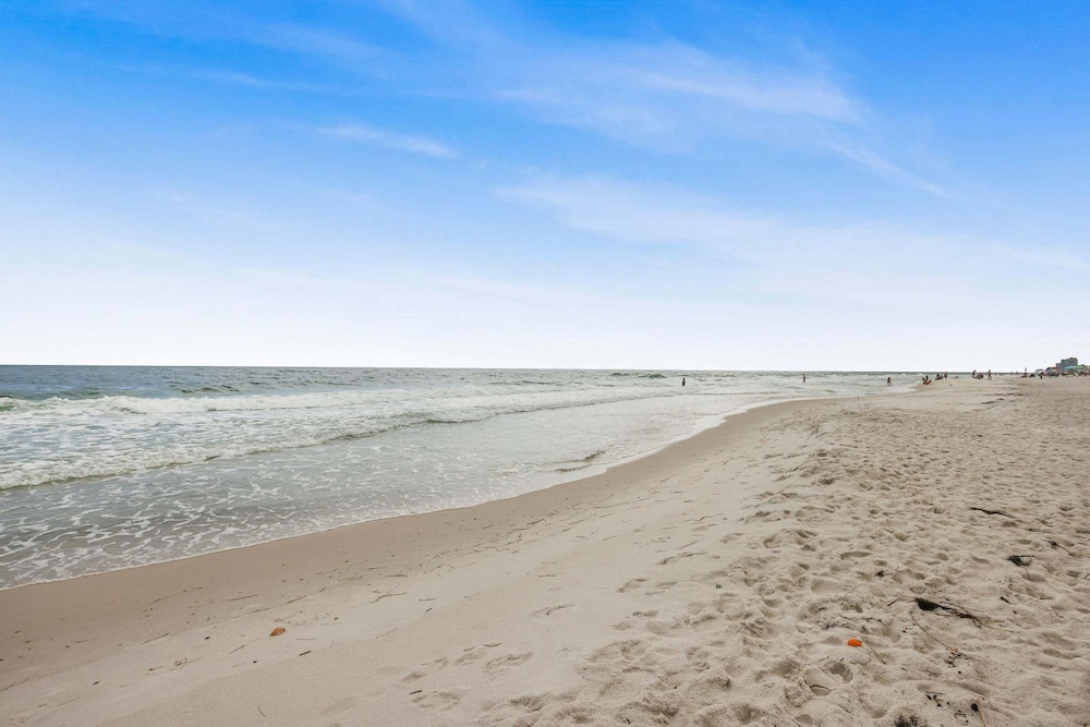 Phoenix 8 8904- Sand Shells Sun Can Rent at 18 3 Bedrooms 2 Baths