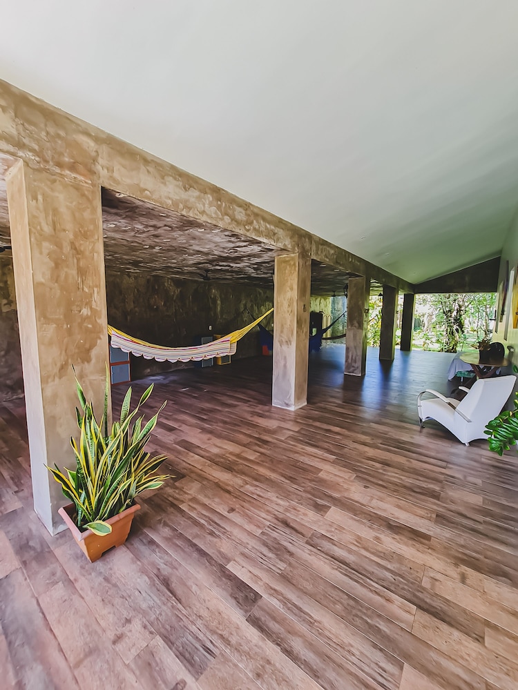 Casa c Wifi Churrasq Pisc red rio Pet Friendly