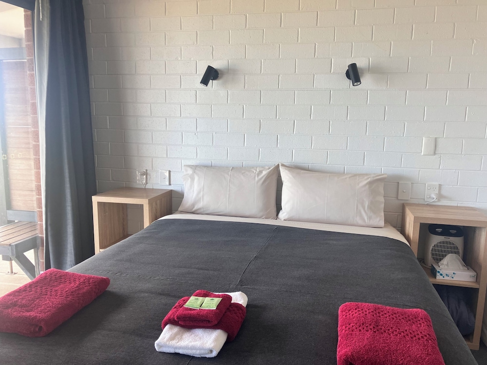 61 OCEAN ROAD MOTEL